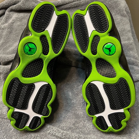 Men’s Jordan shoes - Picture 4 of 7